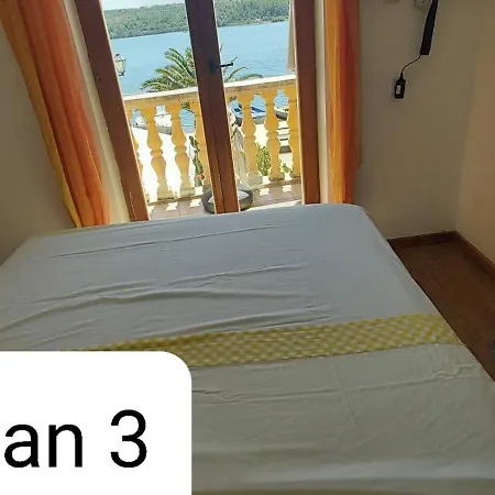 Apartmani More