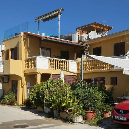 Apartmani More * Posedarje