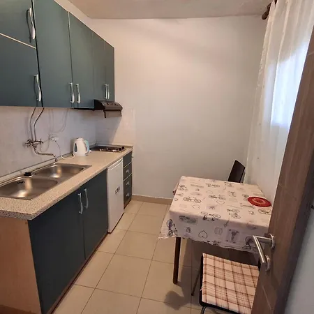 아파트 Apartmani More